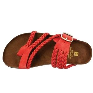 White Mountain, Women’s sandals, Size 7. Excellent Conditions!!! Red-orange.